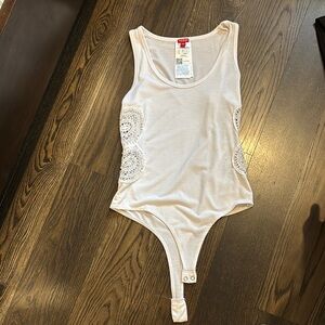 Guess - White Cotto.Lace-Accent Bodysuit